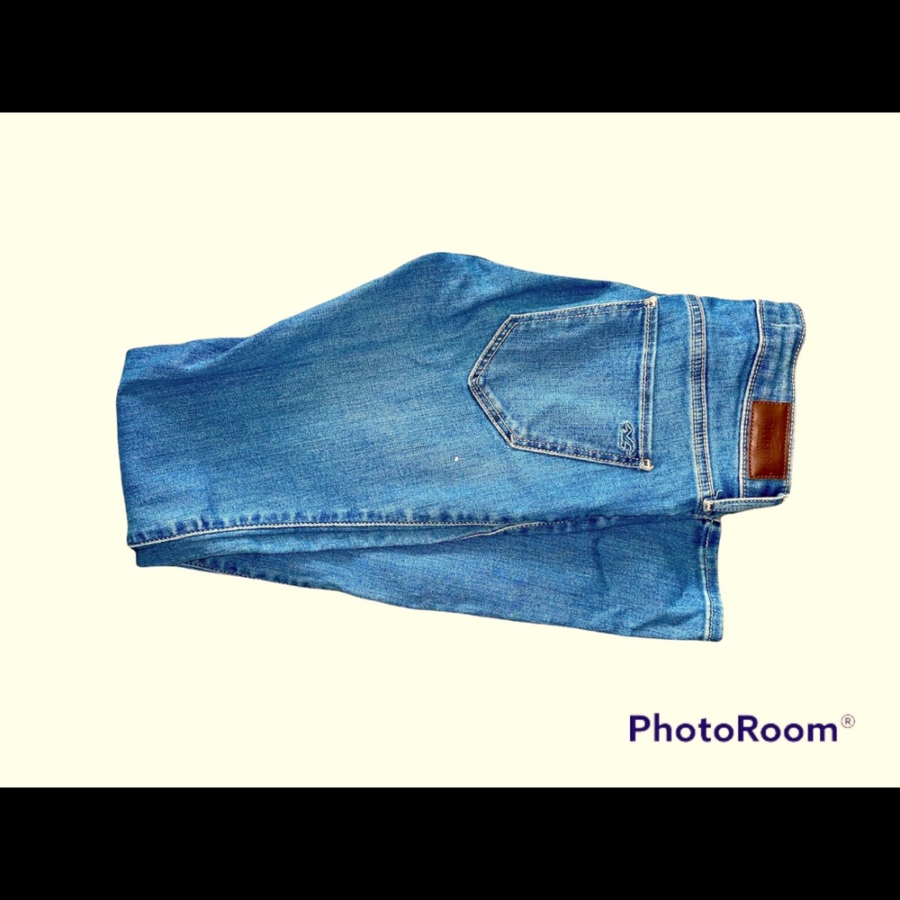 Like new jeans by Hollister.  Size 5Long